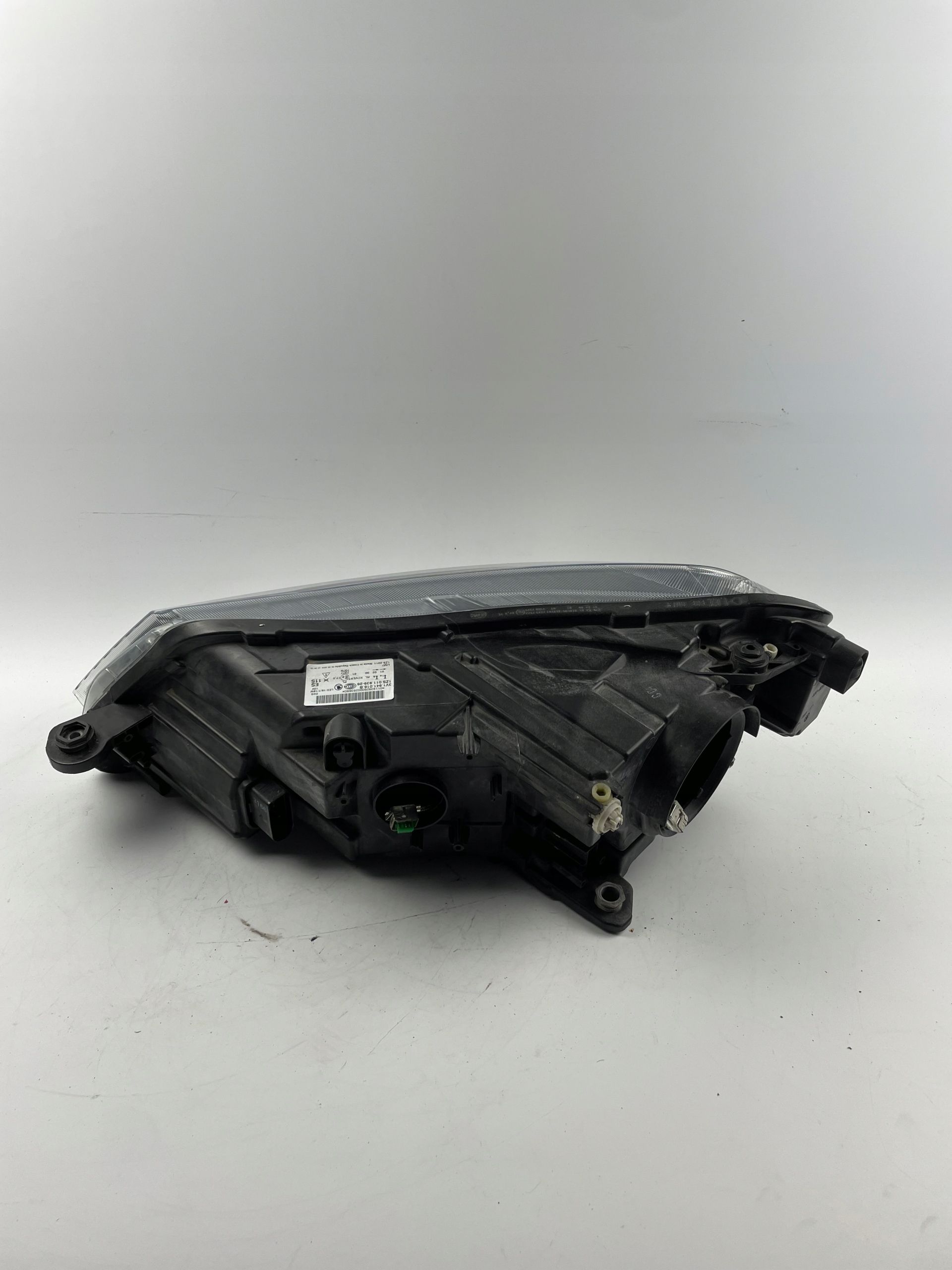 SKODA SUPERB III 3V1 lampa przednia prawa bixenon led