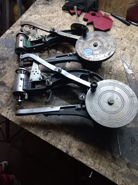 Швейная машинка.  Версаль. Для ремонта обуви. Рукавная