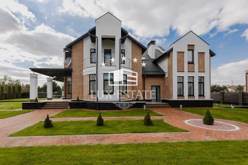 Продам двухэтажный дом в коттеджном городке «Днiпрова Хвиля»