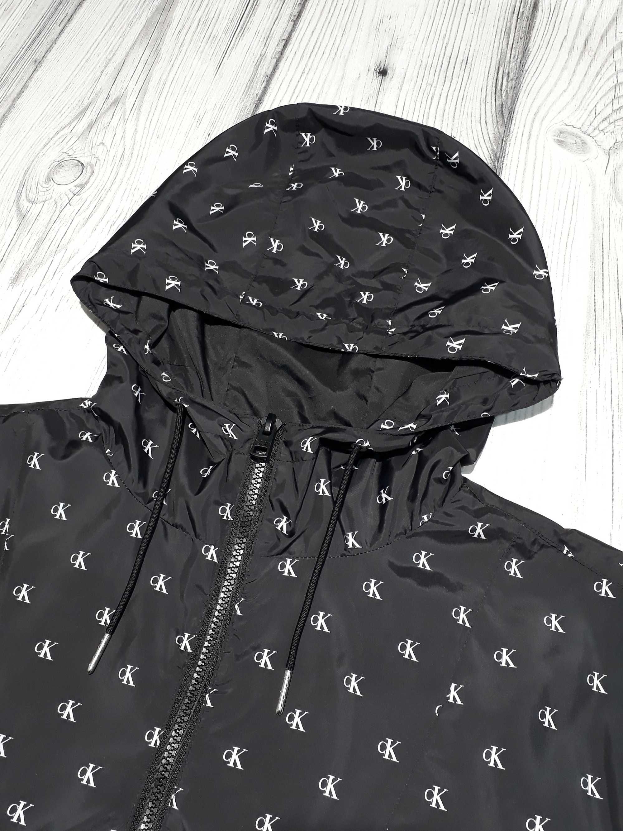 Монограмна вітровка Calvin Klein анорак розмір L-XL