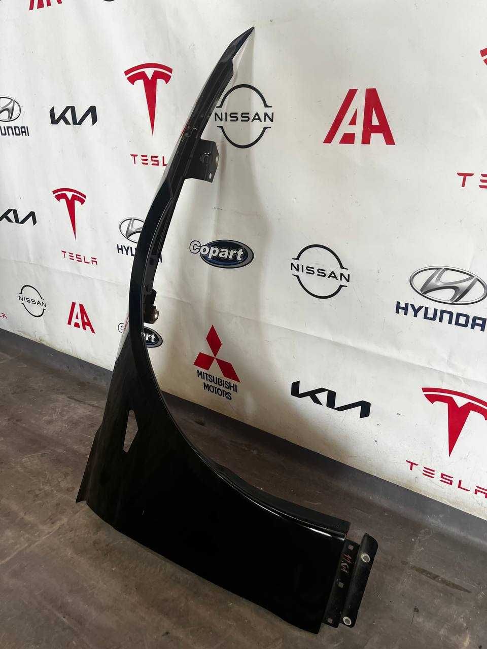 Крило праве Tesla Model S Plaid 2021 2022 2023 2024