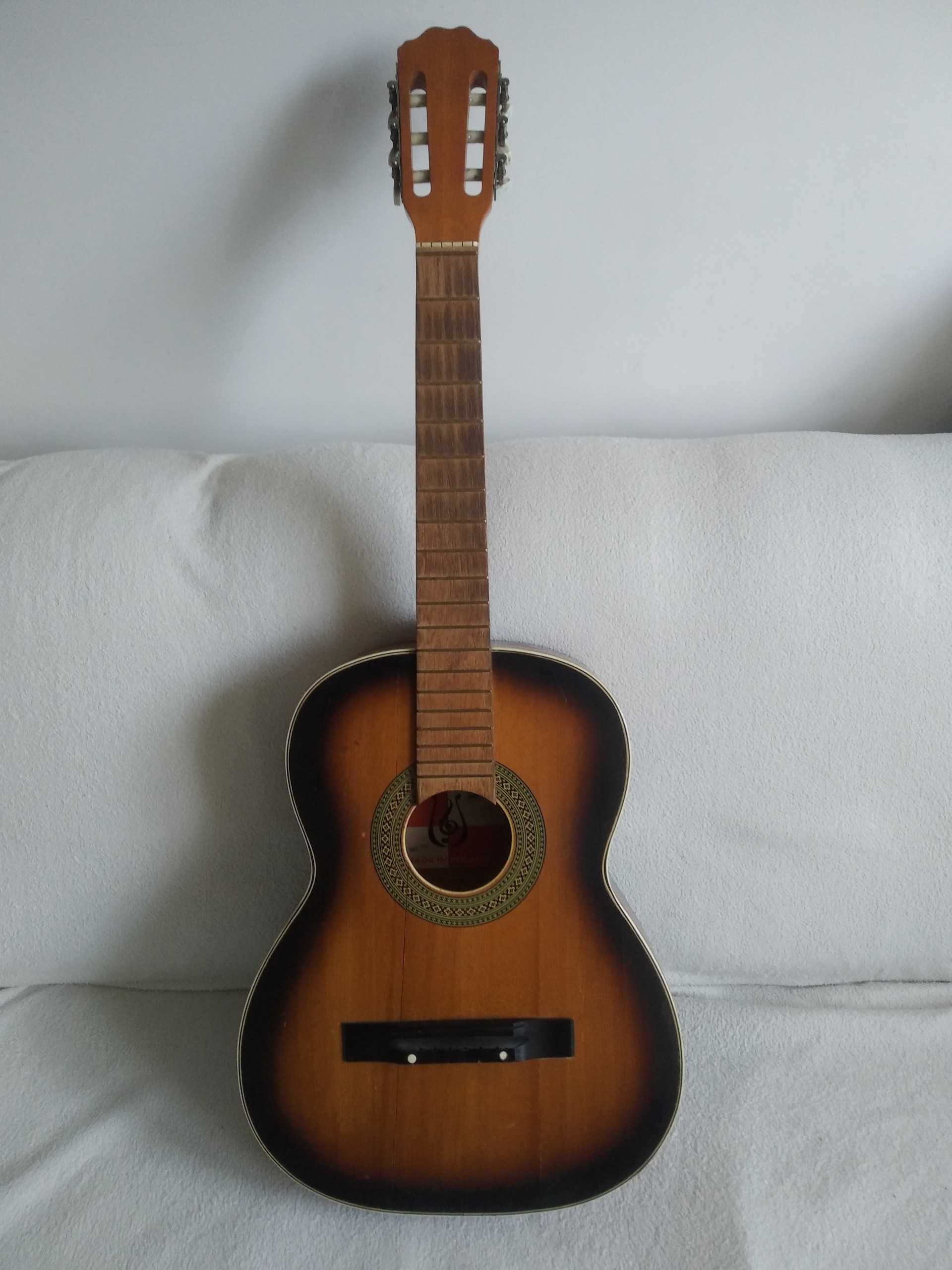 Gitara klasyczna DEFIL rok 1982