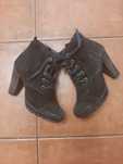 Botas tamanho 38