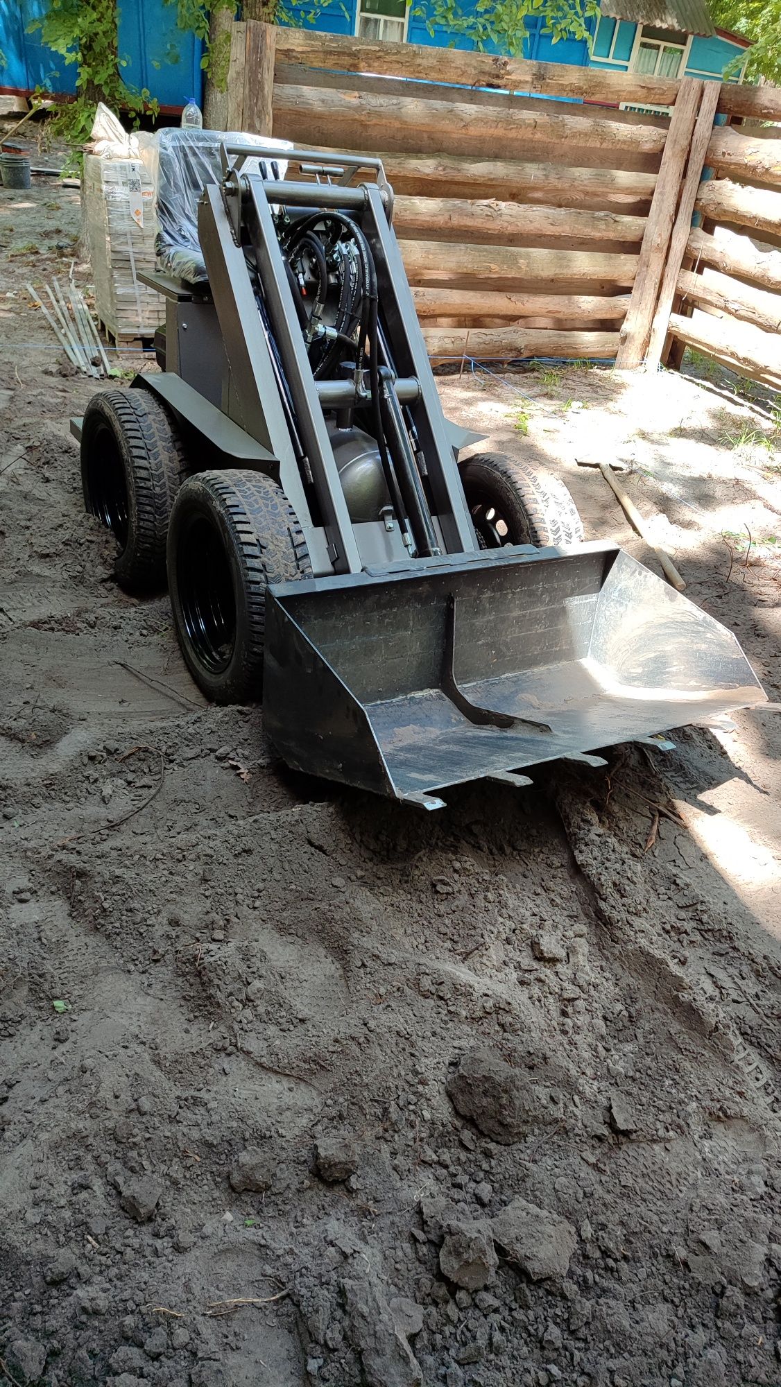 Мінінавантажувач Toytraktor. мінітрактор минипогрузчи