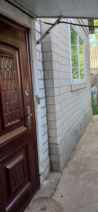 Продається будинок в м. Чигирин в р-ні церкви. 35000 у.о.