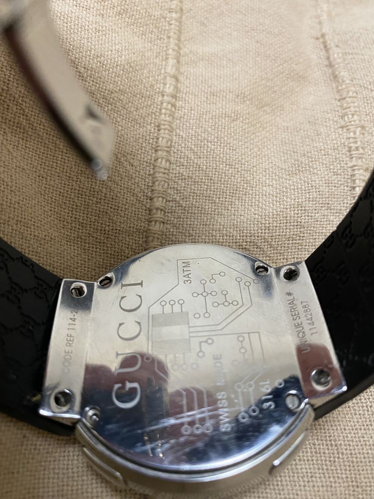 Продам часы GUCCI модель 114-2, Швейцария, новые стоят  $2000