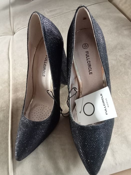 Nowe buty szpilki 37
