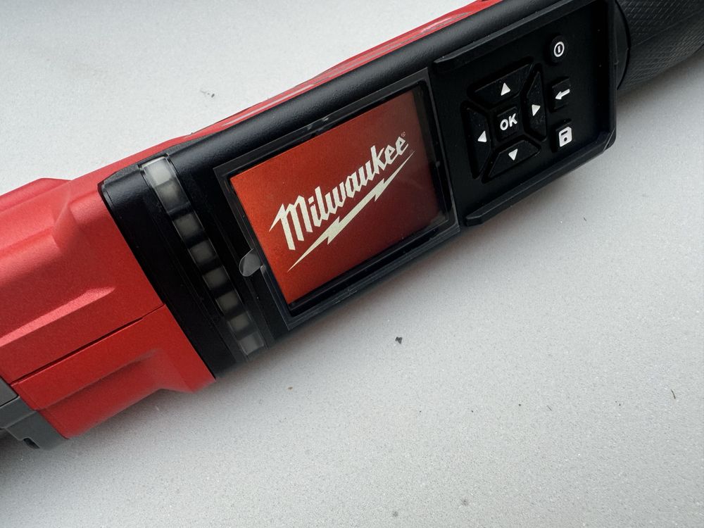 MILWAUKEE M12 ONEFTR12-201C - Cyfrowy klucz dynamometryczny