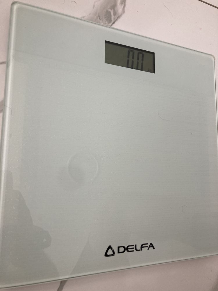 Ваги підлогові робочі Delfa DBS-7218 Shine white
