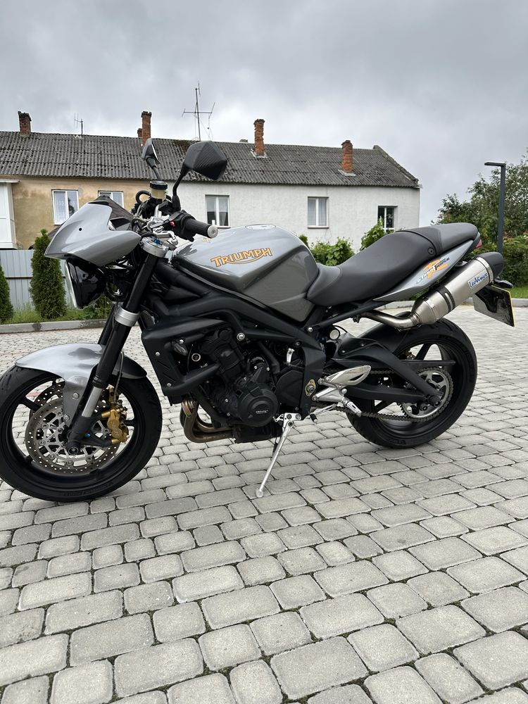 Triumph StreetTriple 675R  2010 хороший торг!
