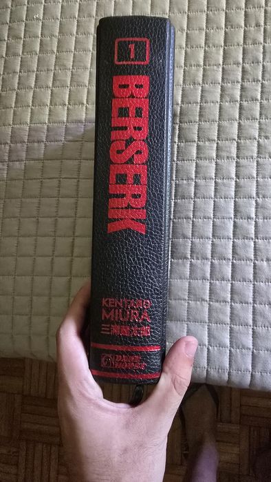 Volume 1 Berserk Deluxe