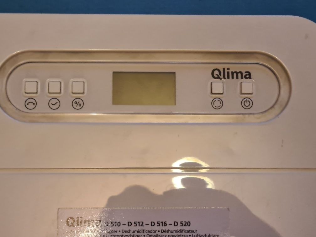 Osuszacz powietrza Qlima D520. Uszkodzona prawdopodobnie sprężarka