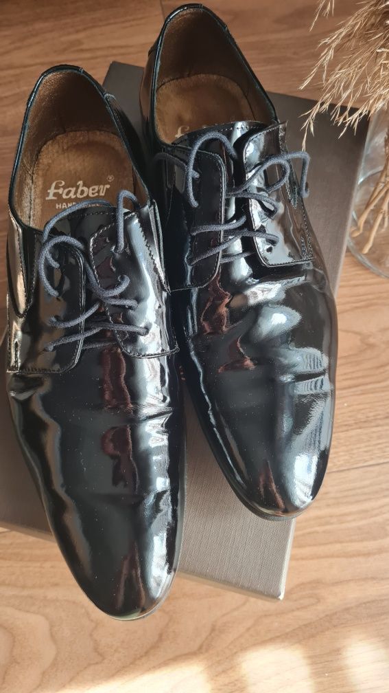 Lakierowane buty skórzane Faber Ślub 42  lakiery
