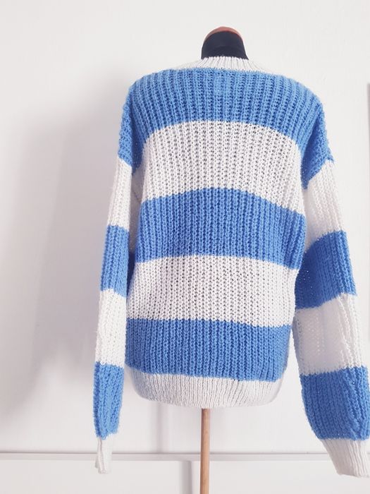 Sweter damski w paski marki Sinsay rozmiar S/M/L/XL.