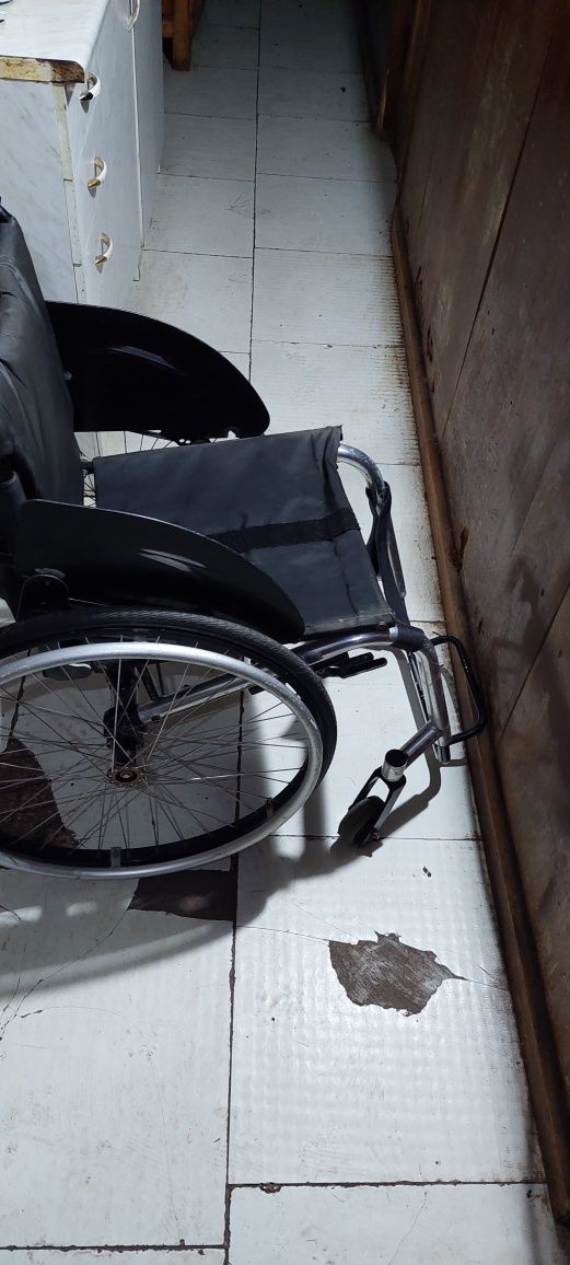 Инвалидная  коляска самовывоз готов продать в любое время
