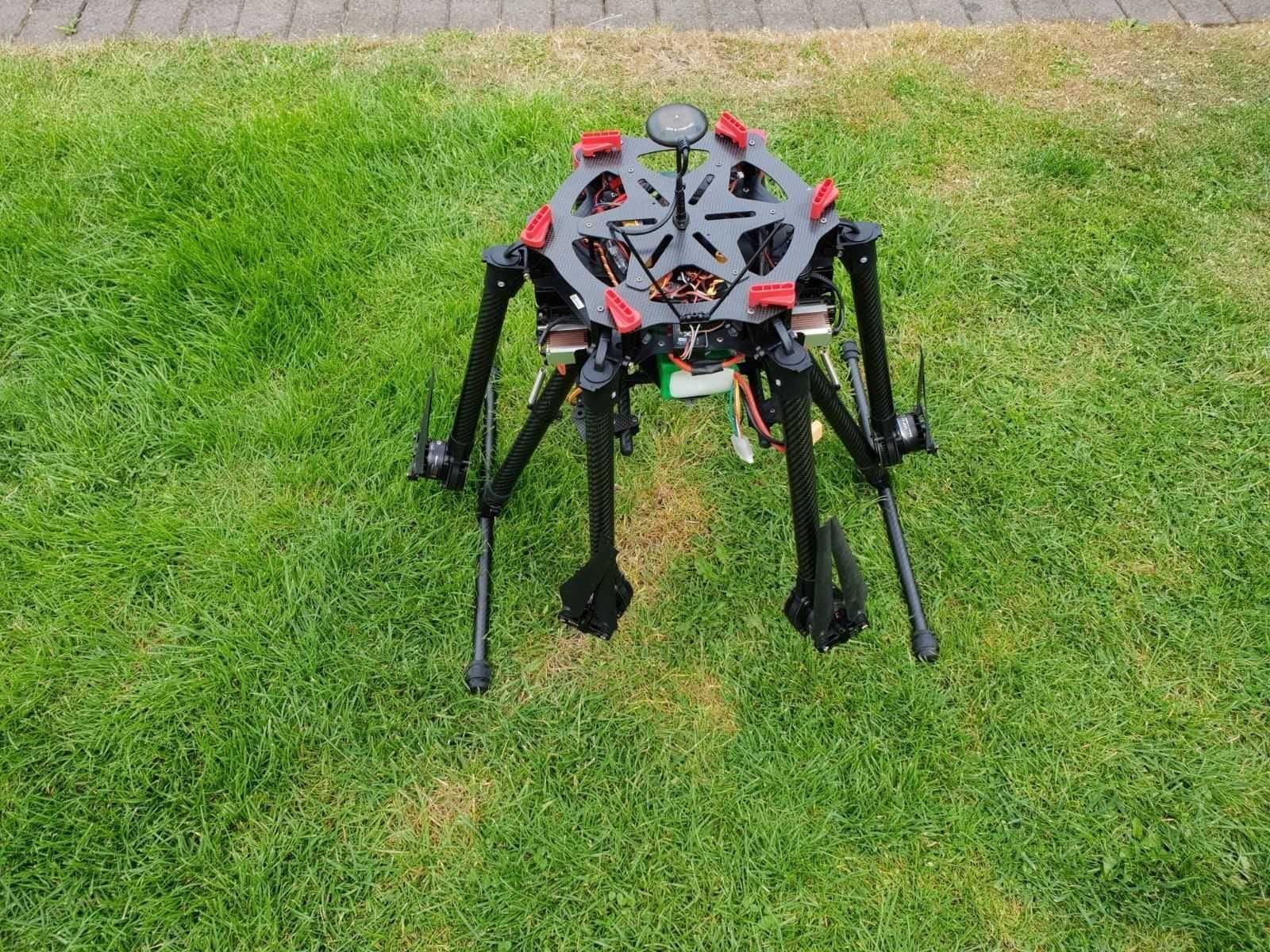 Dji S900 Dron z systemem drop do służby szkoleń