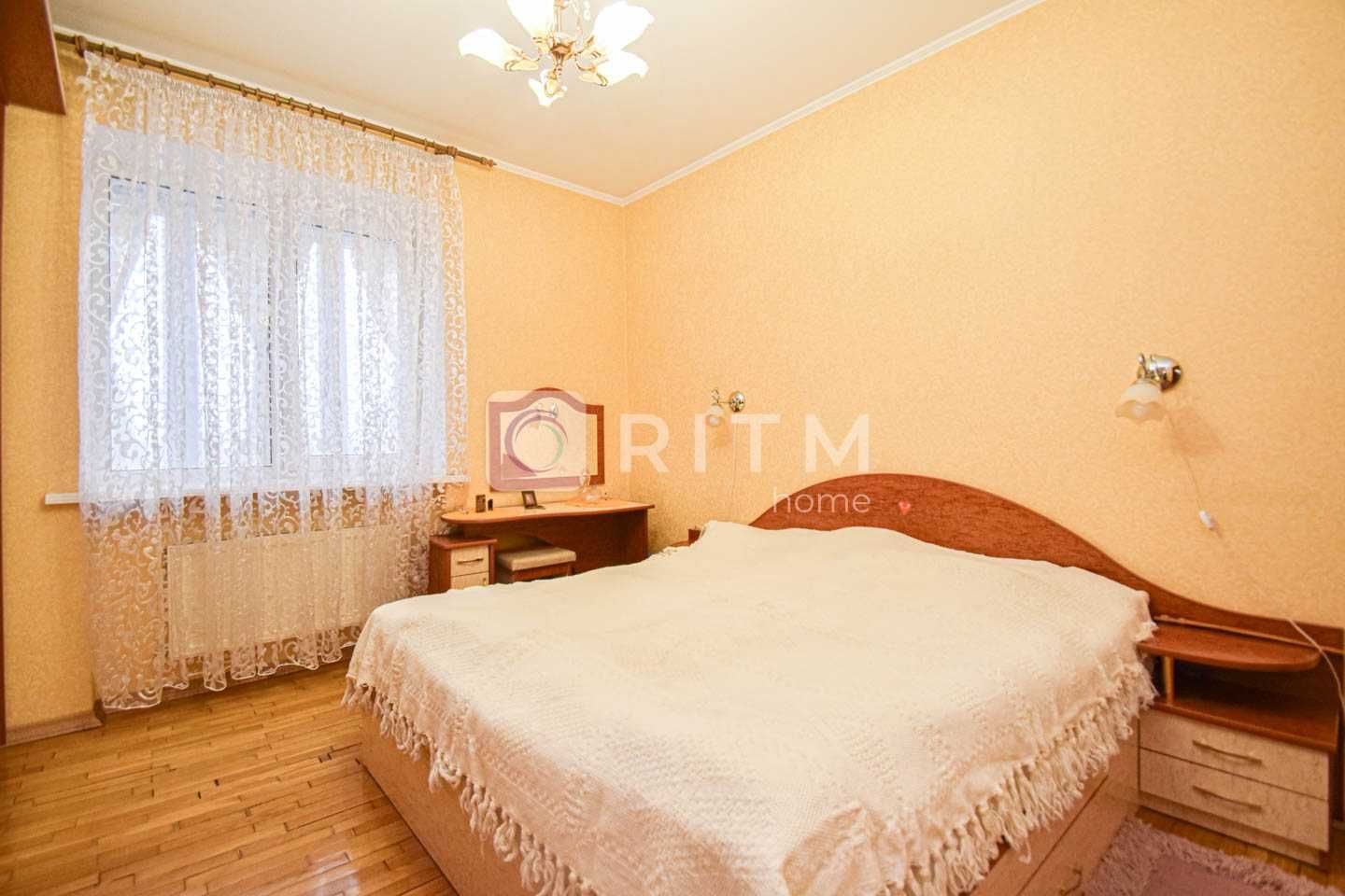 Продаж квартири на Котляревського 13 !