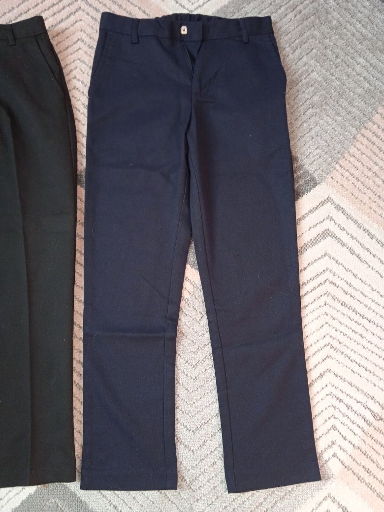 Spodnie eleganckie dla chłopca w kant czarne granatowe 134-140/146
