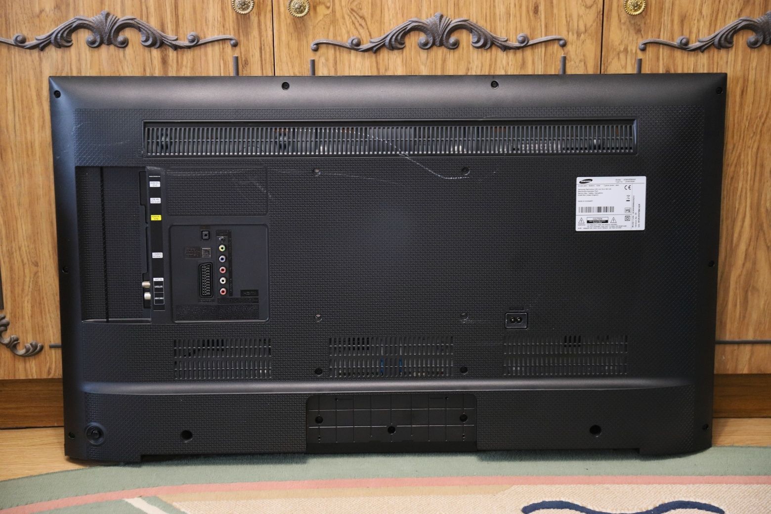 Samsung  UE 40H5090AS   40  дюймаов
