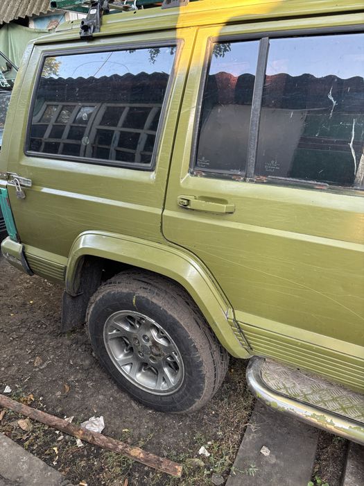 Джип Гранд Широкі дуже проходиме авто на передок пацанам