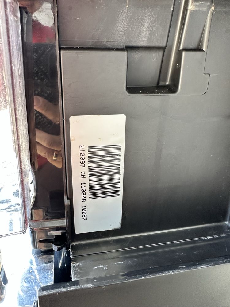 Продам кавомашину/ кавоварку DeLonghi Magnifica
