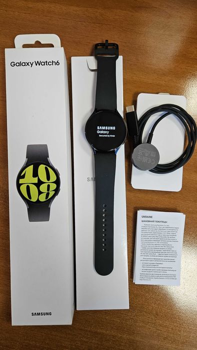Samsung Galaxy Watch 6 в дуже гарному стані з додатковим ремінцем