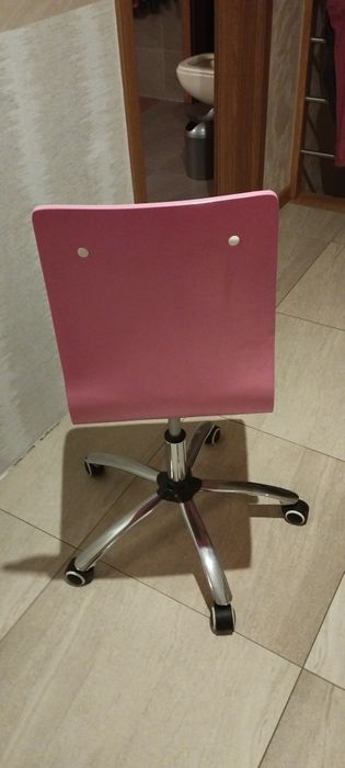 Krzesło obrotowe dla dziewczynki