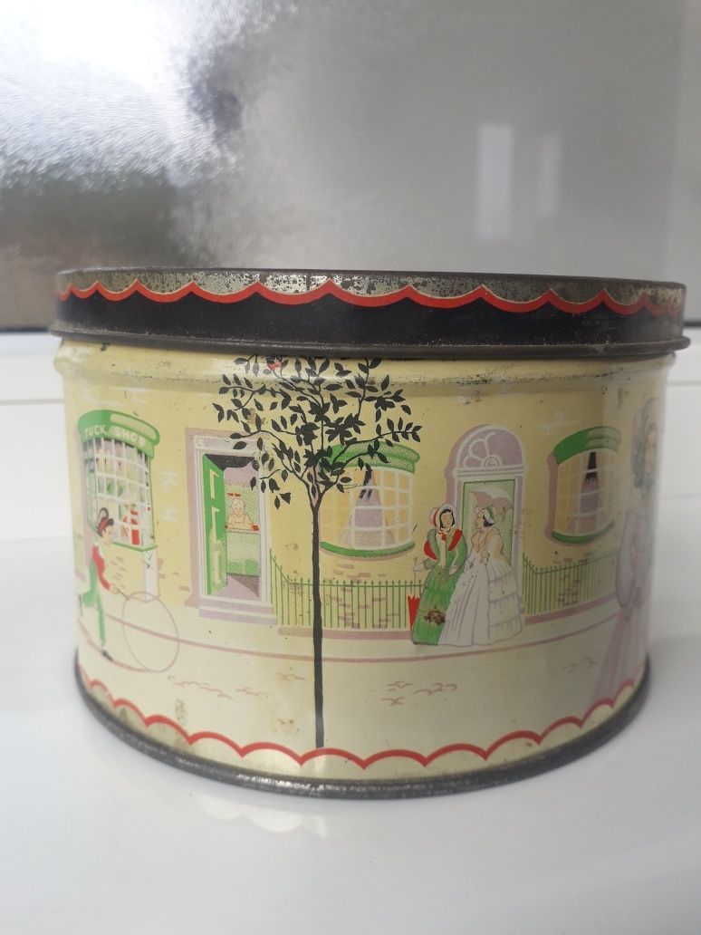 PRL Vintage Street Candy Mackintosh's Quality puszka po cukierkach