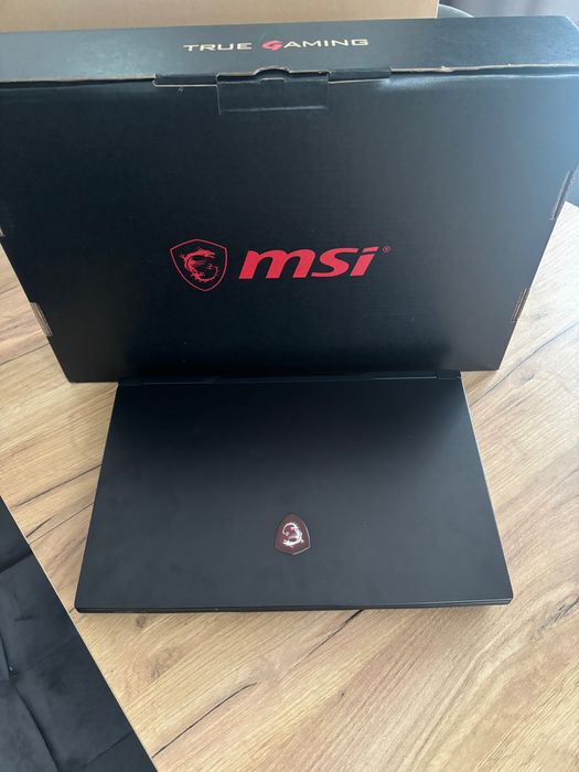 Laptop Gamingowy MSI GL75 Leopard 9SCSR