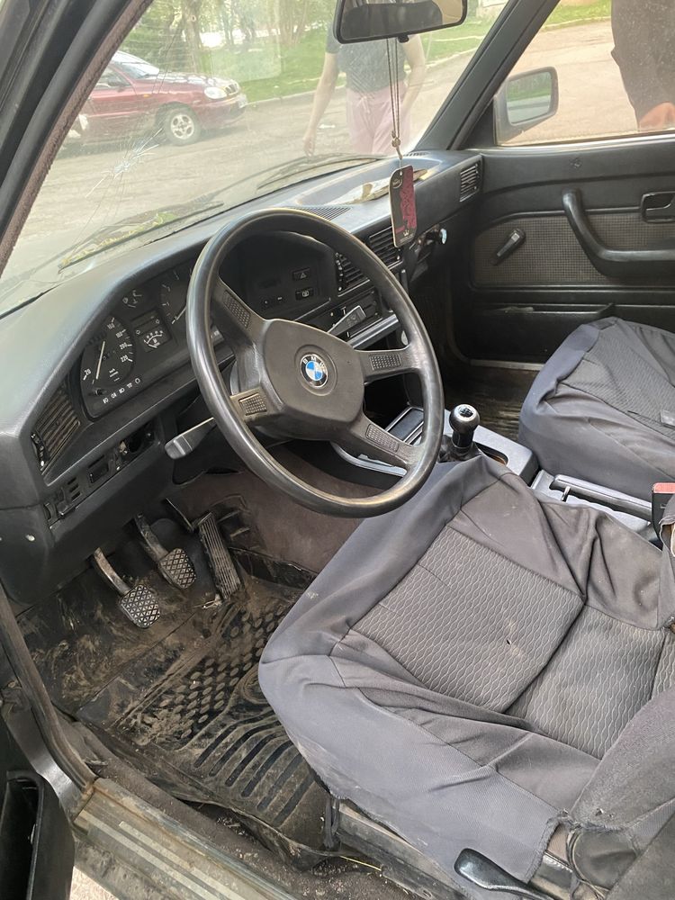 BMW E28 БМВ 524