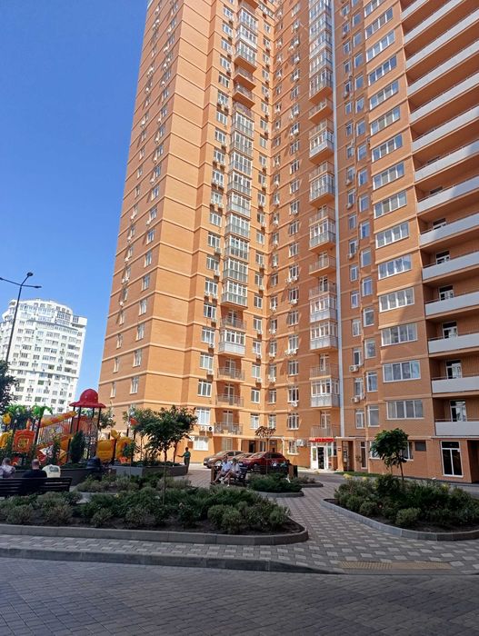 ЖК Дмитриевский 2. 73 м. Ремонт. 3 этаж.