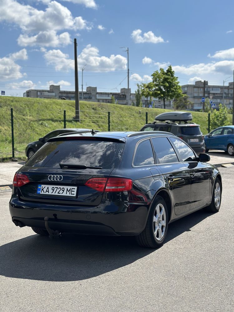 Audi A4B8 2010 автомат 2.0tdi