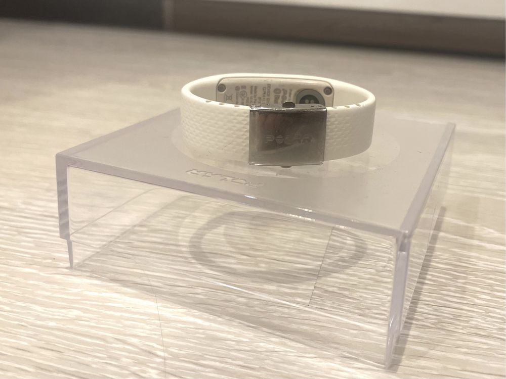 Przepiękny zegarek Polar Loop Crystal Swarovski