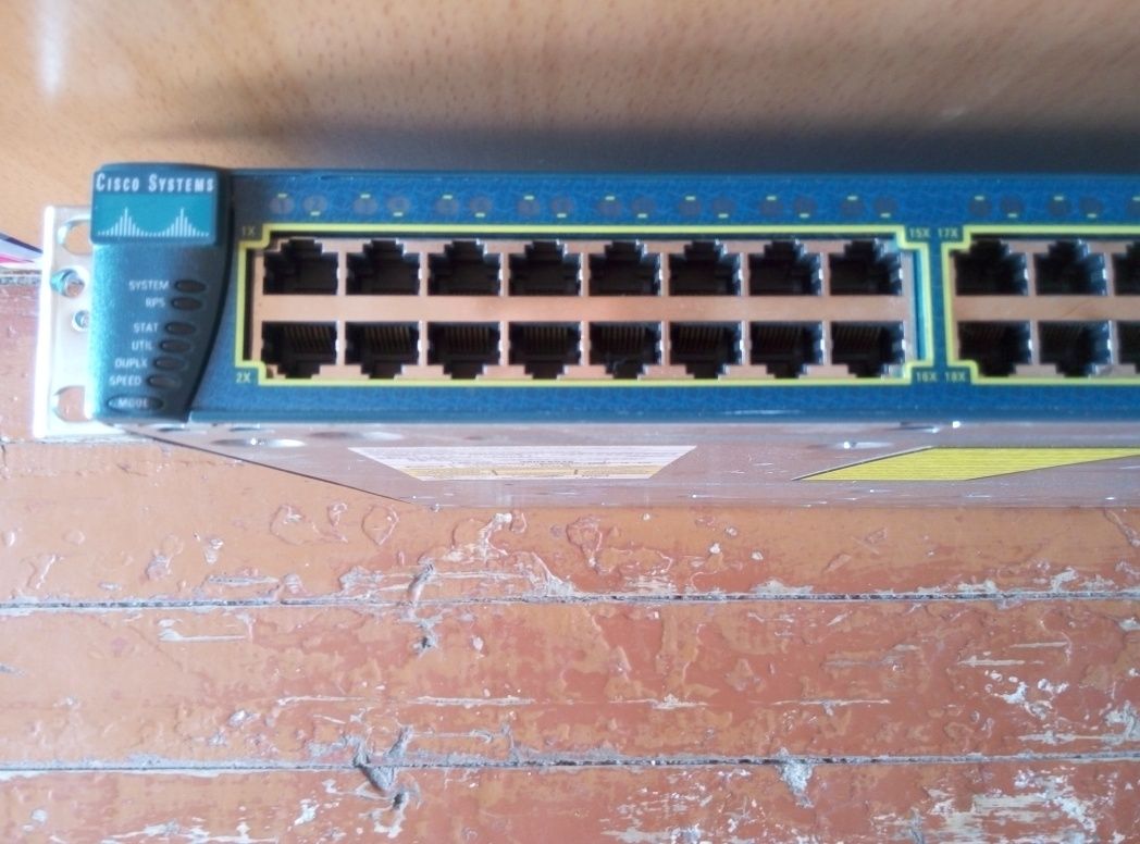 Продам свитч Cisco system-3550 на 48 портов