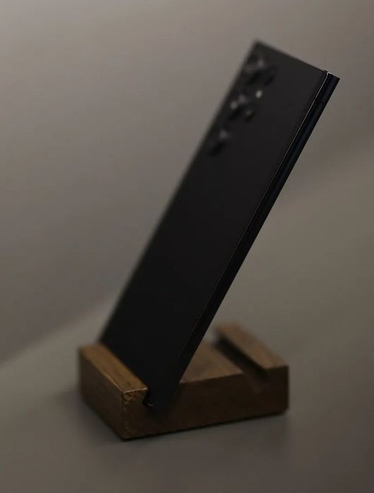 Продам оригінальний Samsung Galaxy S23 Ultra