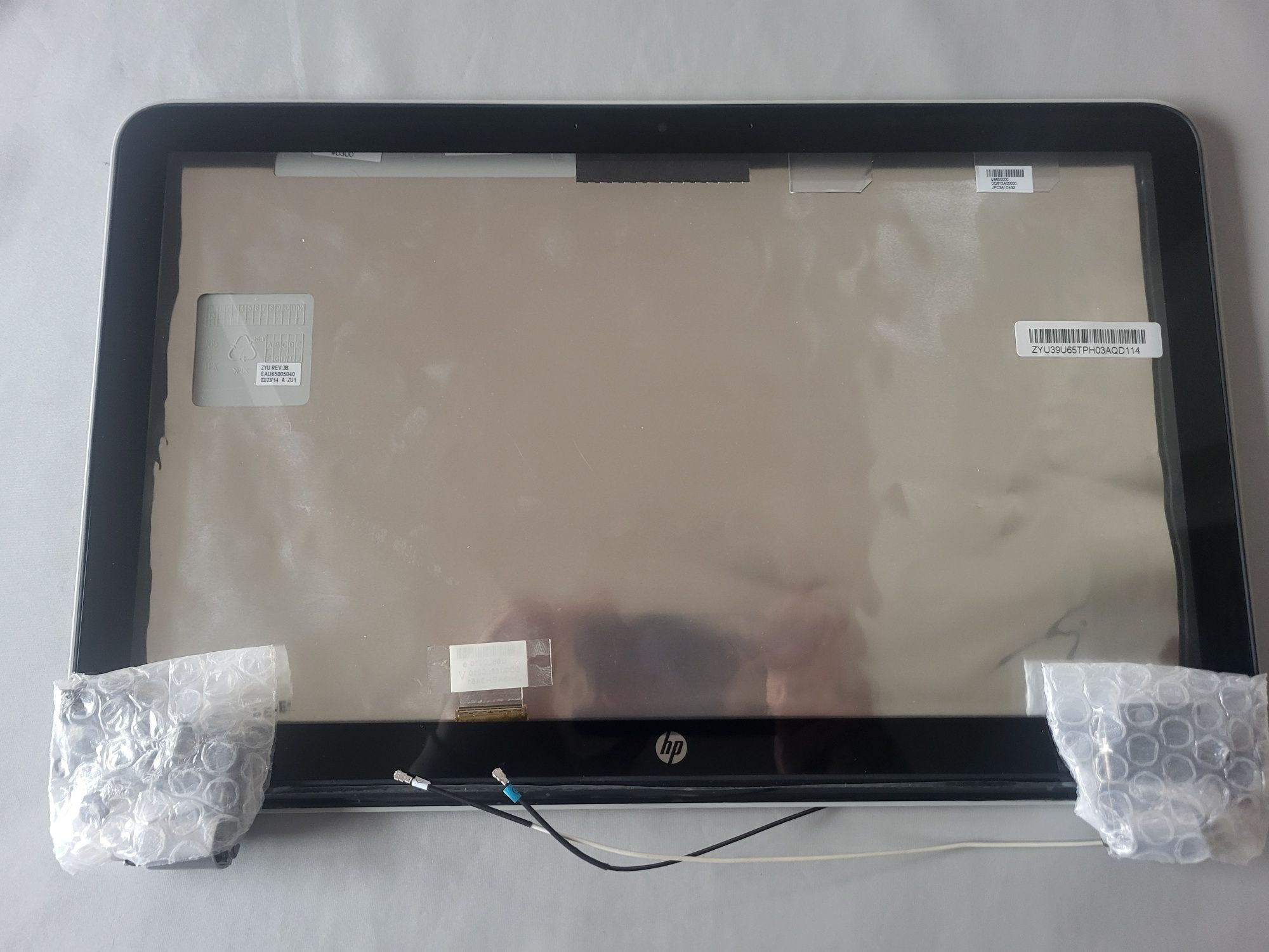 Sprzedam klapę Matrycy do laptopa HP Pavilion TouchSmart 15,6
 Klapa M