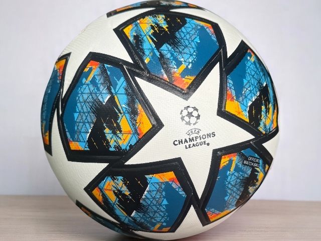 Мяч футбольний розмір 5 термошов безкоштовна доставка