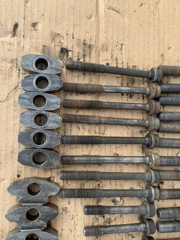Болти гбц головки 2.5 3.1 Vm 425 Dodge Ram Van Crysler Jeep Cherokee