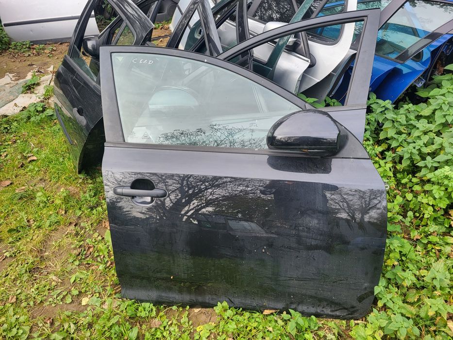 KIA CEED 1  Osprzęt Drzwi Lewe  Tył szyba winda Zamek klamka