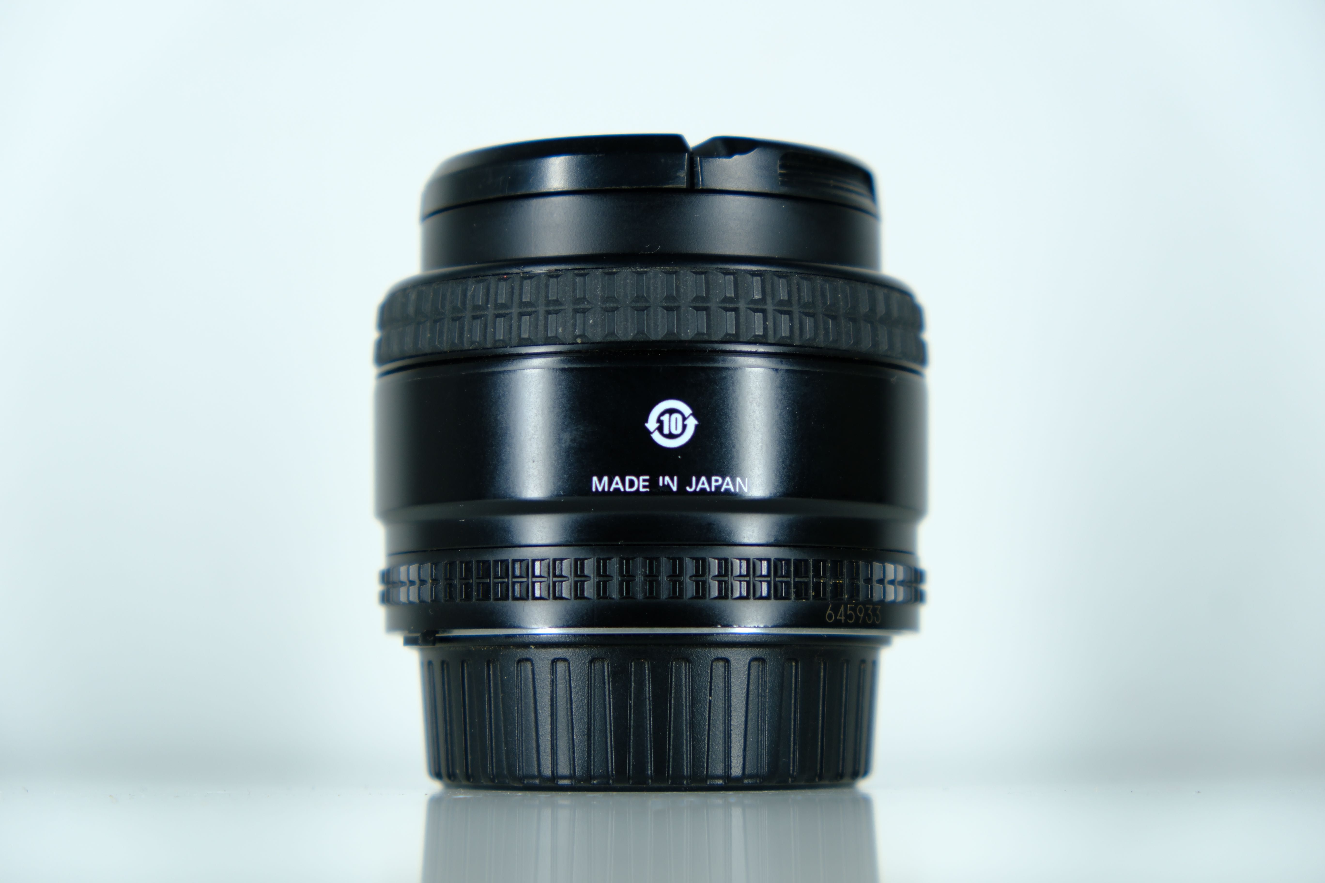 Nikon 28mm f/2.8D + гарантія / без передоплат