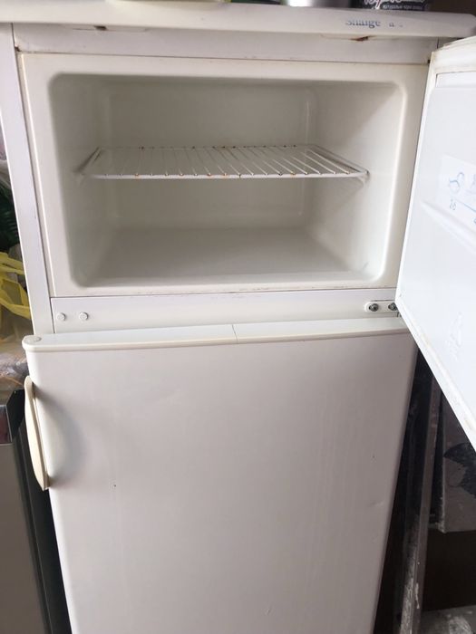 Холодильник б/у Snnaige