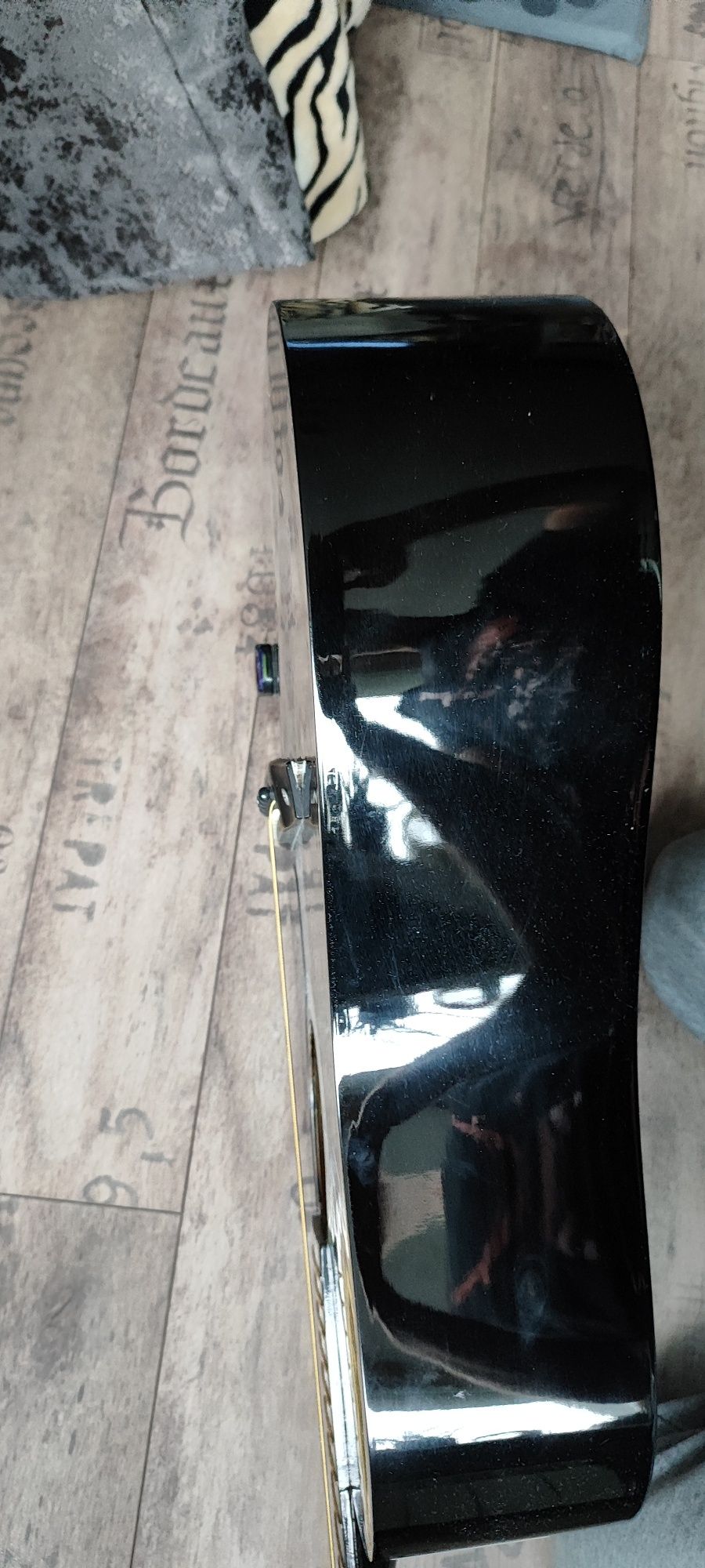 Gitara akustyczna Squier