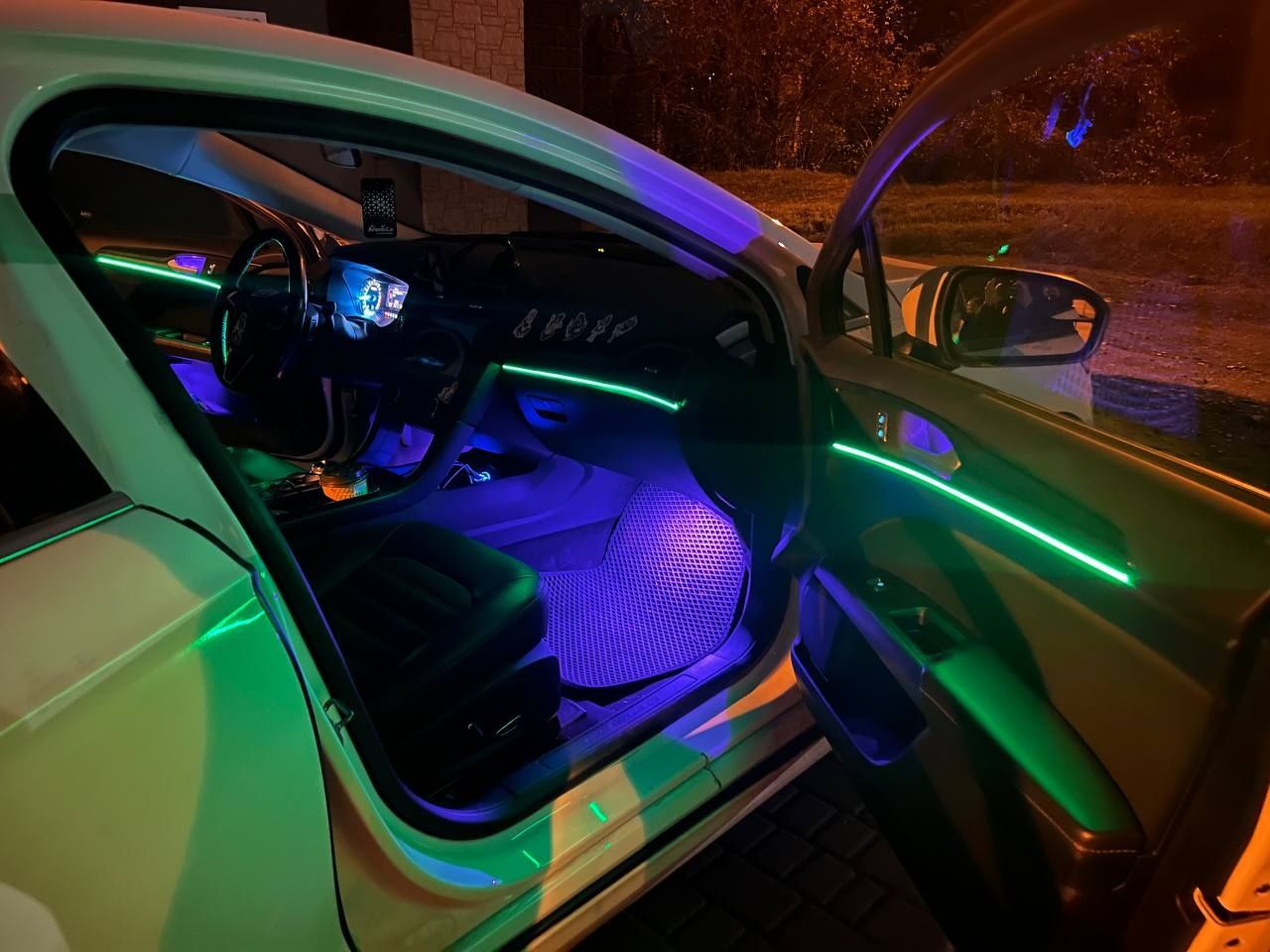 Премиум Контурна підсвітка авто 6в1 / 18в1та22в1 Ambient Light LED RGB