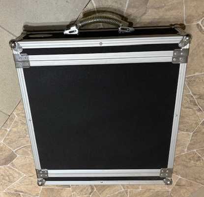 Wzmacniacz mocy Yamaha P3200 w futerale Rockcase