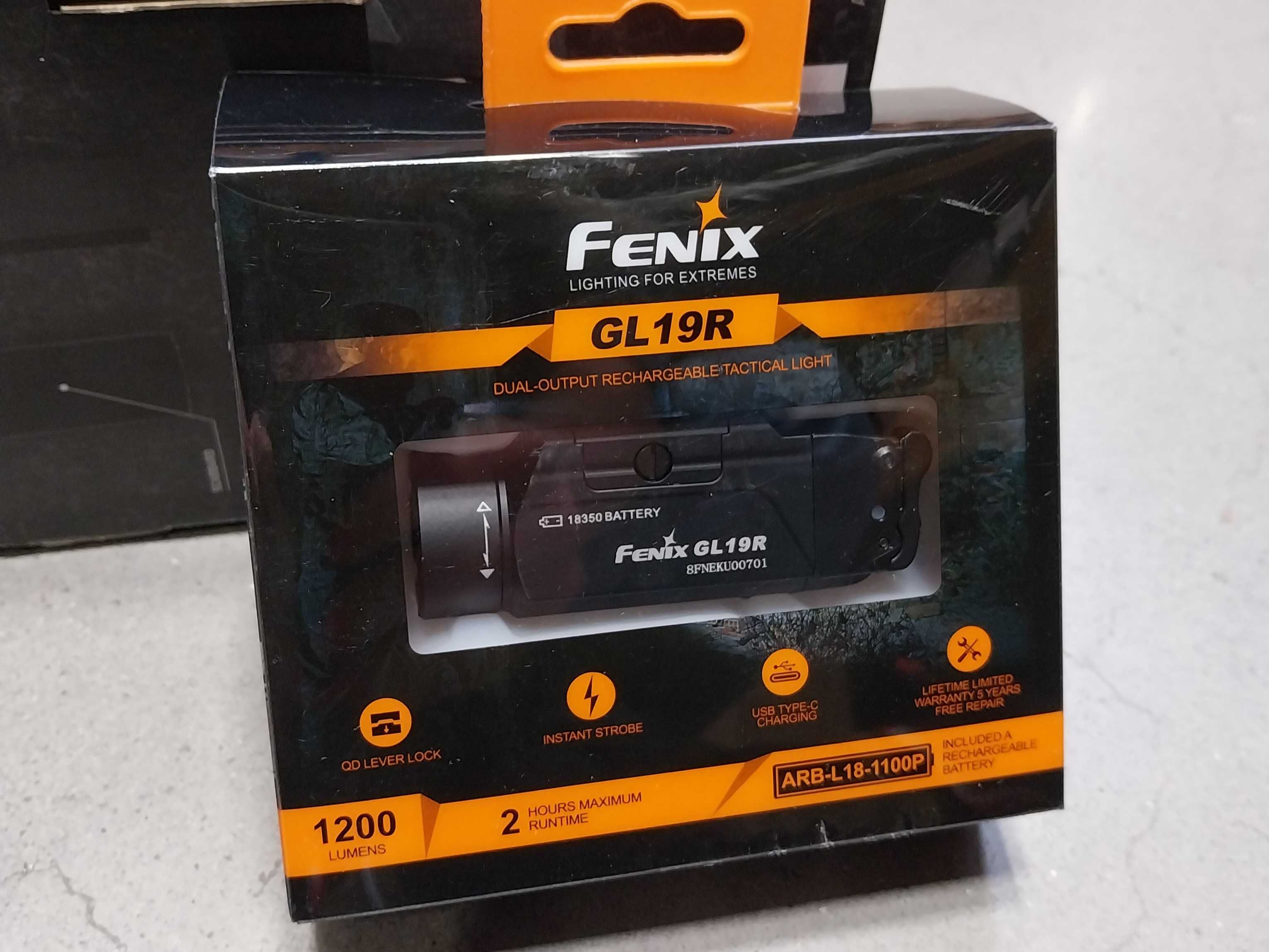 Latarka na broń Fenix GL19R (039-514) Przecena