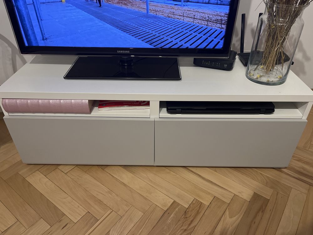 Szafka RTV z Ikea Besta biało szara 120x42x39 cm