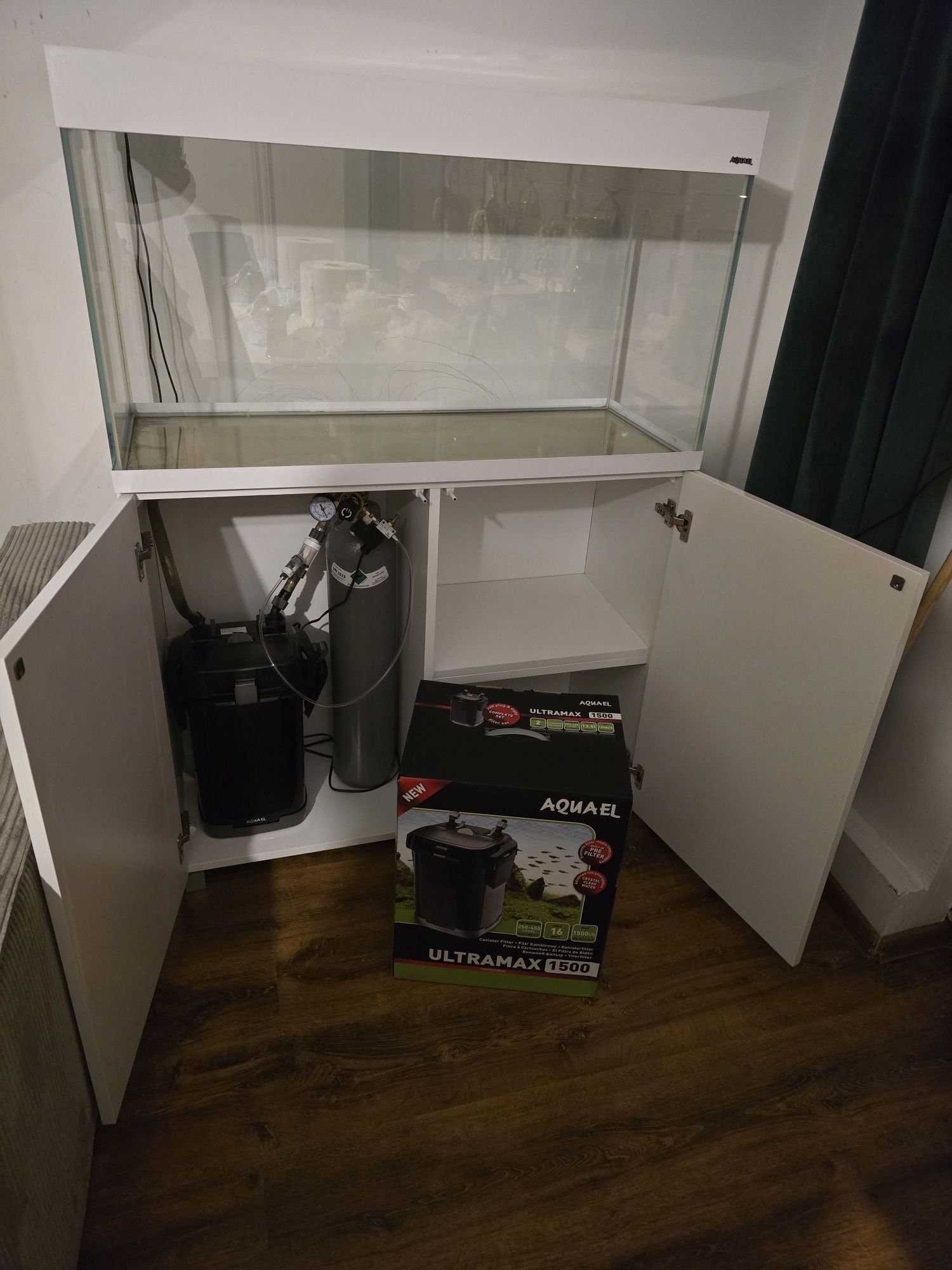 Akwarium Aquaell 200L zestaw CO2 5KG