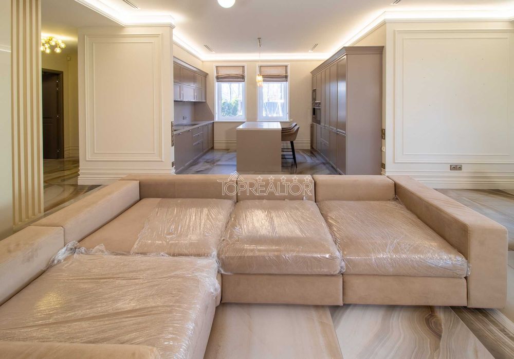 У продажі сучасний будинок с басейном в селищі Лісне! Без комісії!