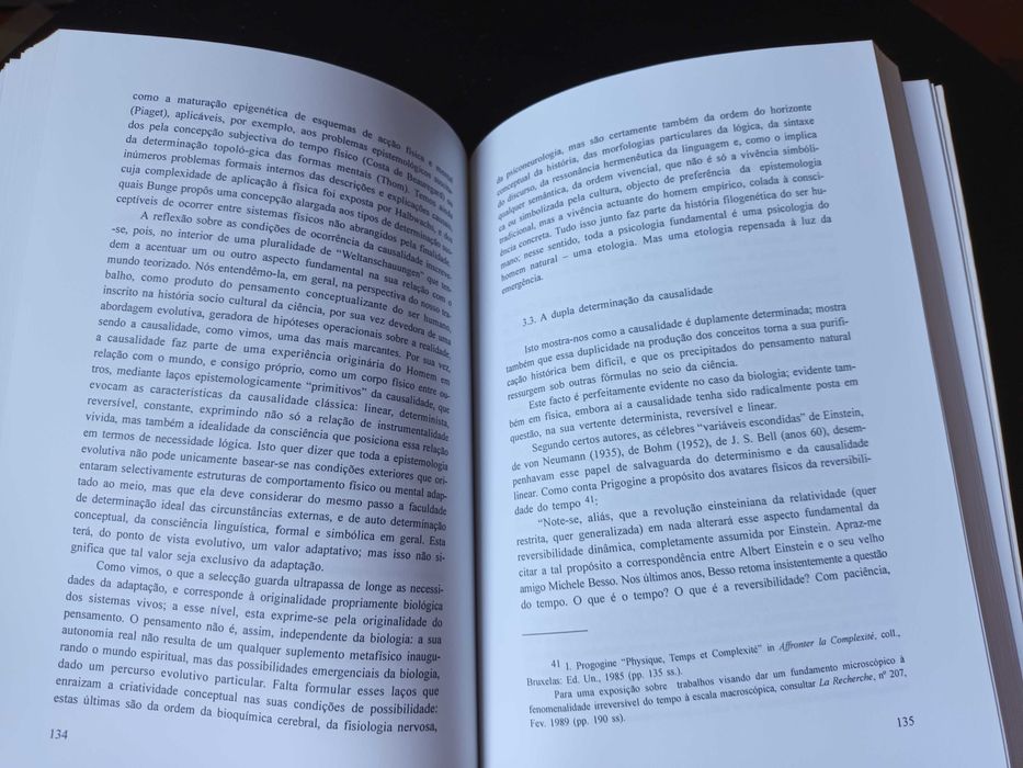 "Epistemologia Evolutiva e Teoria da Emergência" por Maria Lencastre