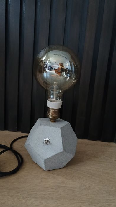 Lampa loftowa, loft, betonowa lampa